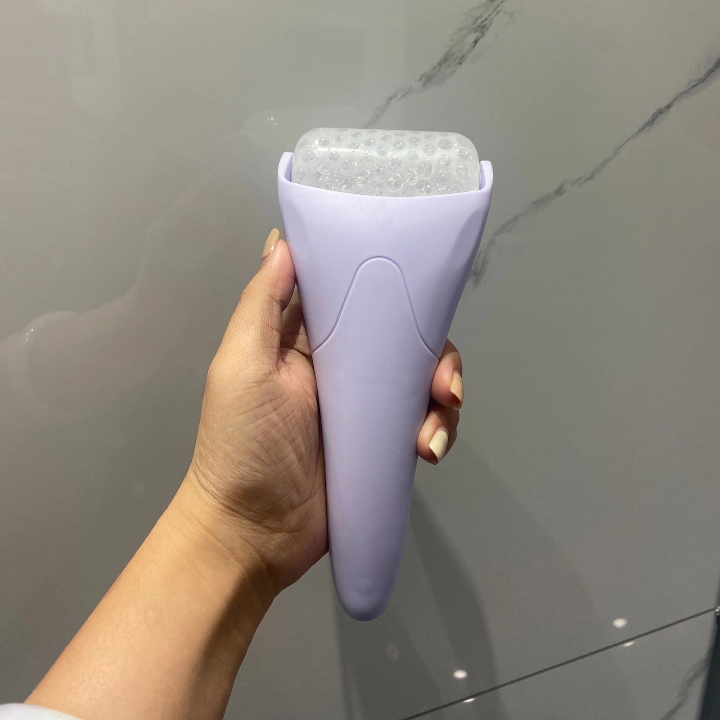 Large Facial Ice Roller – Cool, De-Puff & Sculpt Your Skin